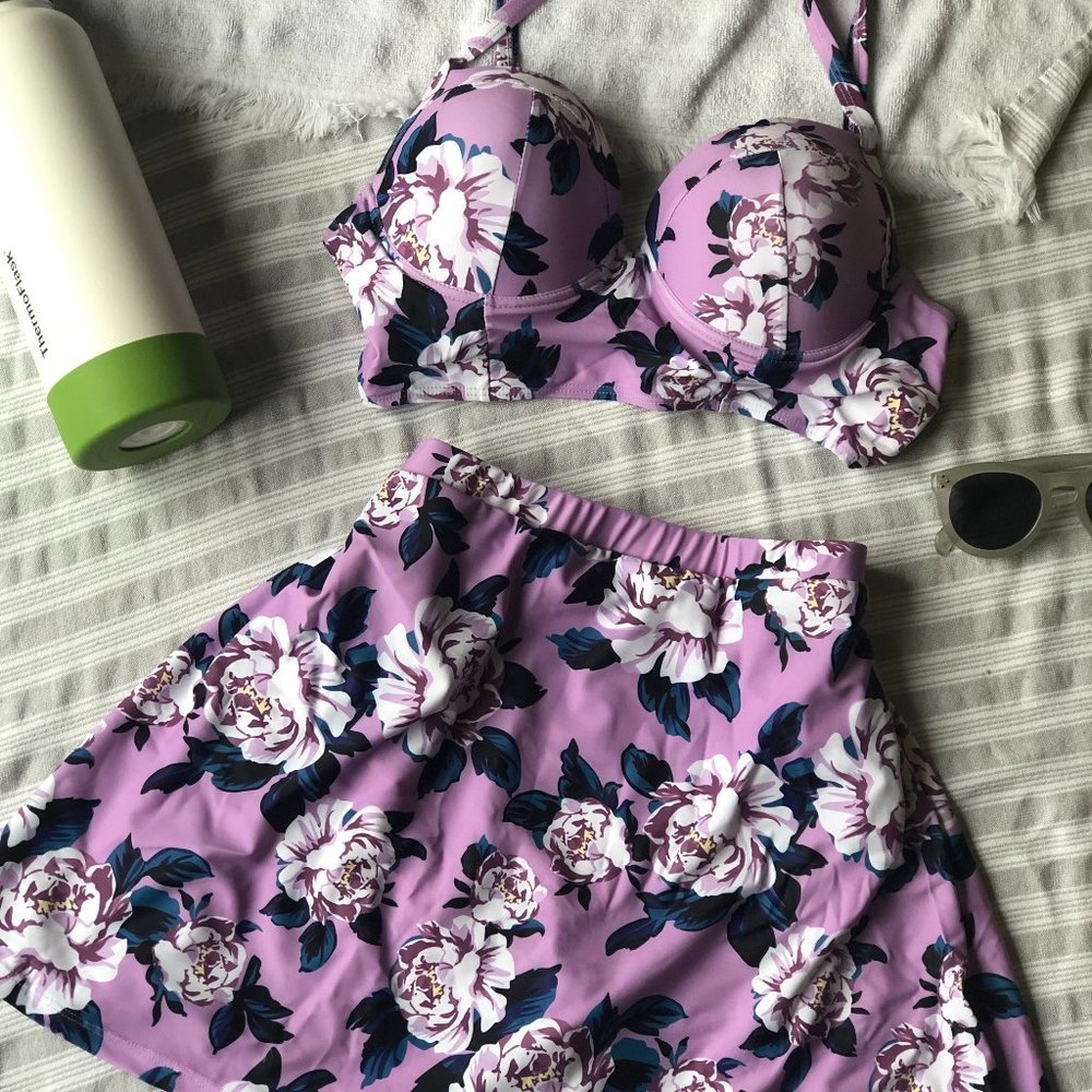 Pin-up style lavender skirted floral bikini (SIZE 16)